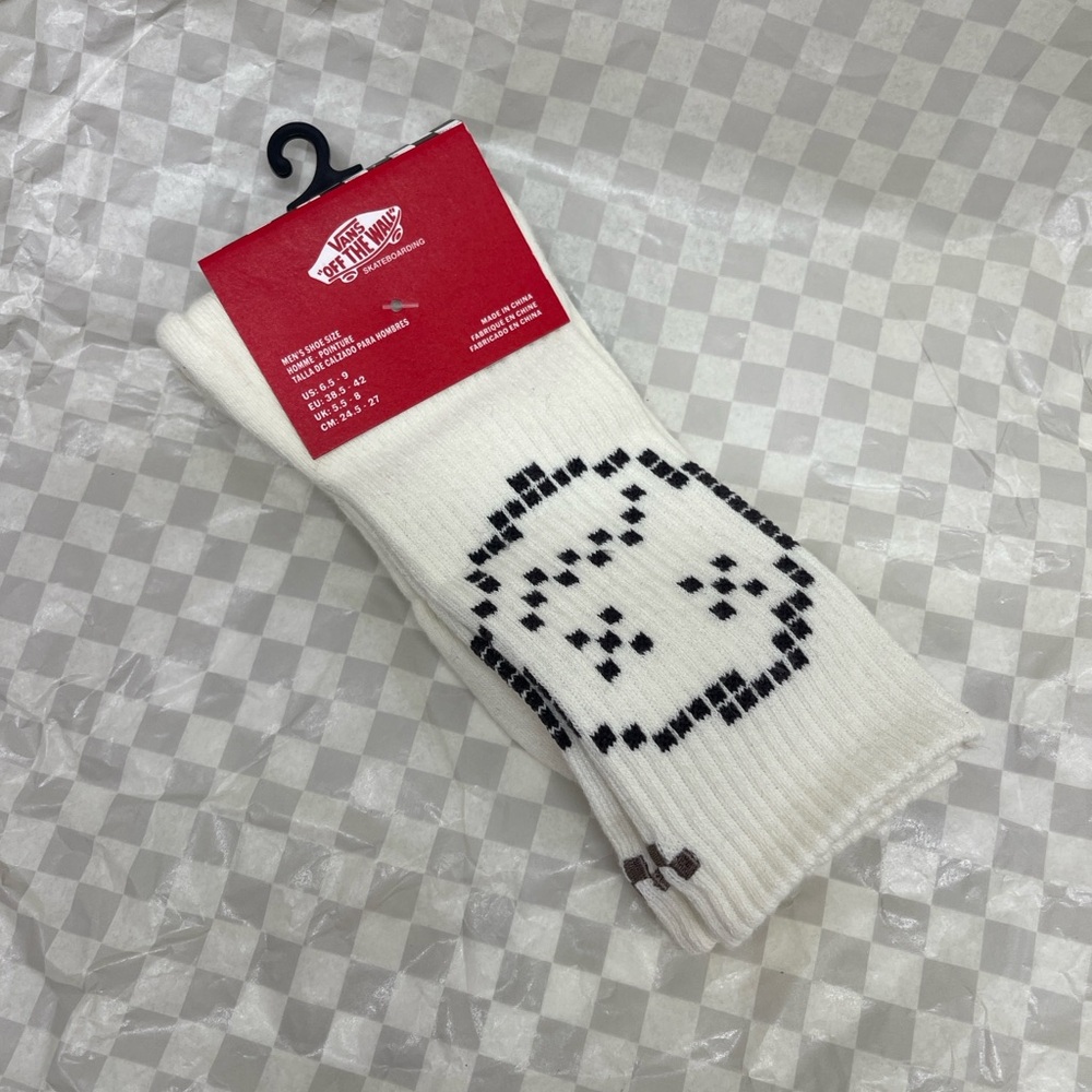 Vans Designer Logo Sport Skater Surfer Crew
Cut Socks 
Clay Crew Socks (1 pair) - Picture 14 of 16